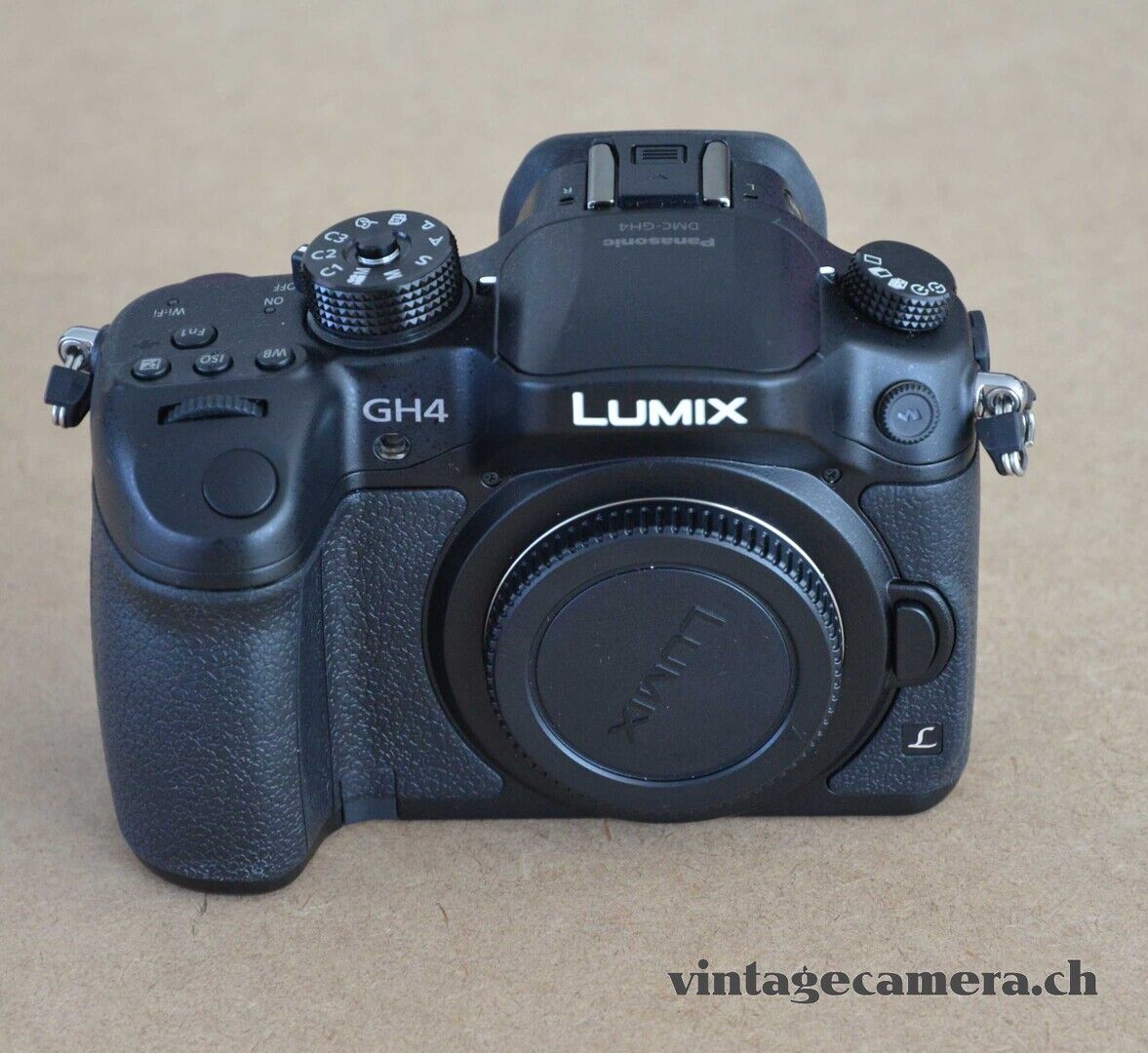 Lumix DMC-GH4